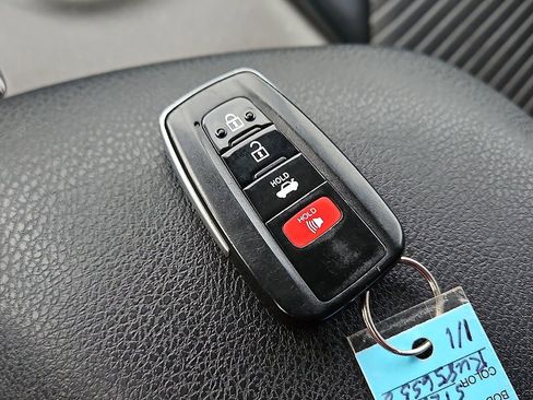 Used 2024 Toyota Camry SE w/ Convenience Package image 25