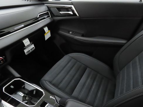 New 2026 Mitsubishi Outlander SE FWD image 18