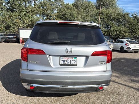 Used 2016 Honda Pilot Touring image 6
