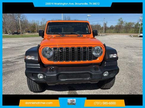 Used 2025 Jeep Wrangler Sport AWD/4WD image 8