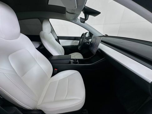 Used 2020 Tesla Model Y Performance image 31