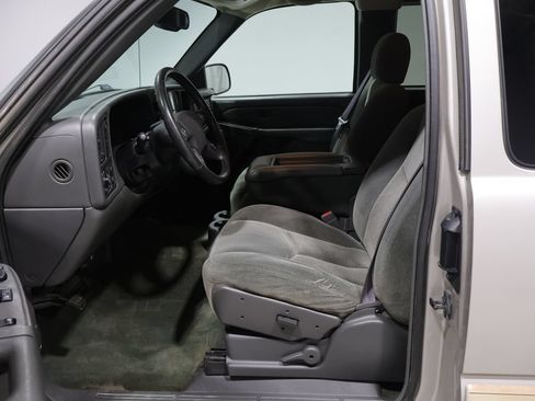 Used 2004 Chevrolet Silverado 1500 4x4 Extended Cab w/ Light Duty Power Package image 11