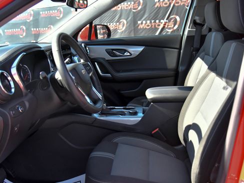 Used 2025 Chevrolet Blazer LT FWD image 17