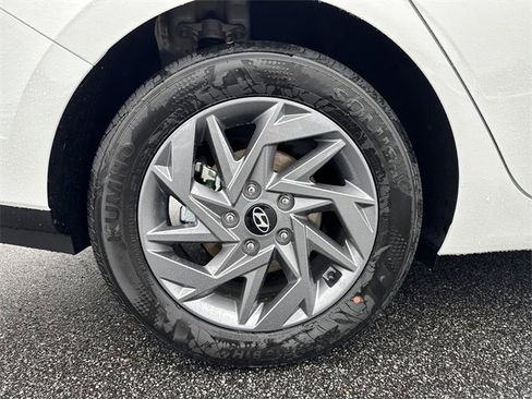 New 2026 Hyundai Elantra Blue image 17