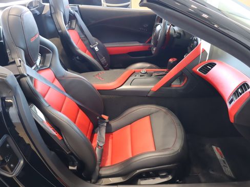 Used 2016 Chevrolet Corvette Z06 w/ 3LZ Preferred Equipment Group image 34