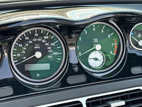 Used 2002 BMW Z8 image 14