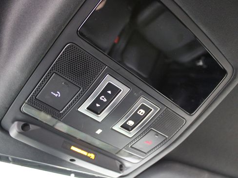 Used 2024 Land Rover Defender 110 S image 19