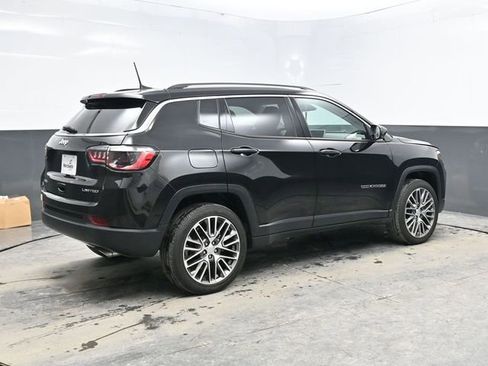 Used 2022 Jeep Compass Limited image 7