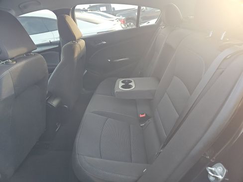 Used 2019 Chevrolet Cruze LT image 13