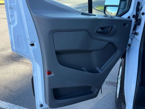 Used 2023 Ford Transit 350 XLT image 20