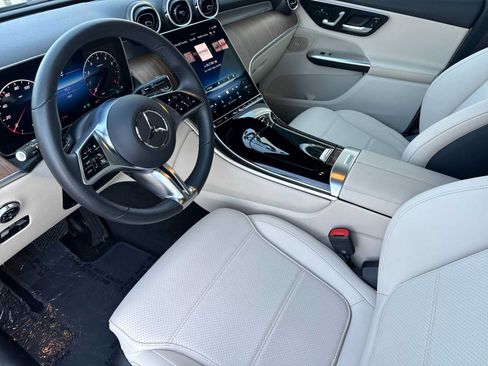 Certified 2025 Mercedes-Benz GLC 300 image 11