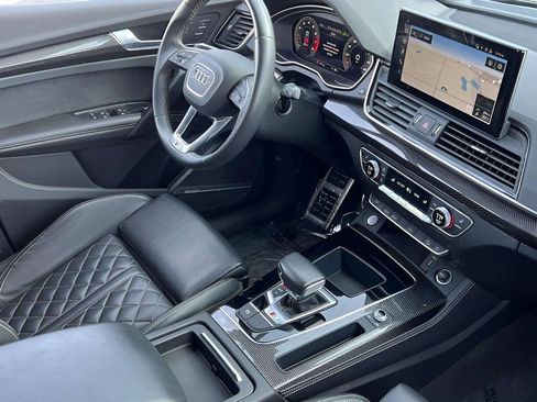 Used 2022 Audi SQ5 Premium Plus w/ Premium Plus Package image 3