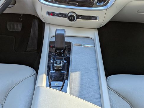 Certified 2023 Volvo S60 B5 Plus image 18