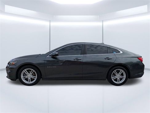 Used 2017 Chevrolet Malibu LT image 7