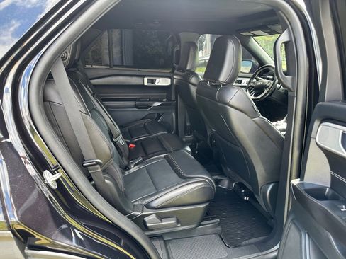 Used 2020 Ford Explorer ST w/ ST Street Pack image 18