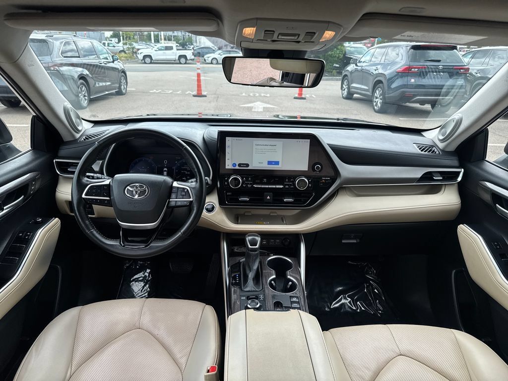 Used 2023 Toyota Highlander Limited AWD/4WD image 13