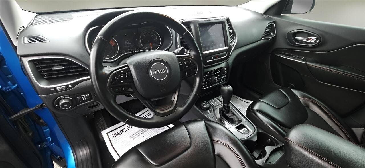 Used 2020 Jeep Cherokee Trailhawk w/ Comfort/Convenience Group AWD/4WD image 10