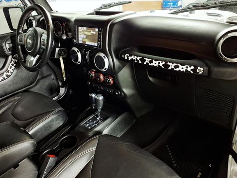 Used 2017 Jeep Wrangler Unlimited Rubicon image 20