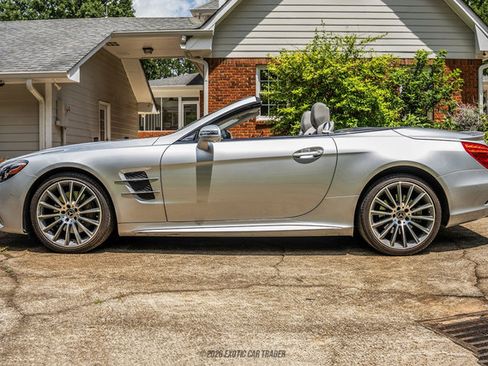Used 2017 Mercedes-Benz SL 550 image 1
