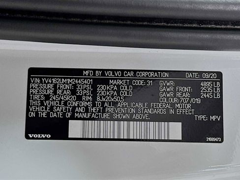 Used 2021 Volvo XC40 T5 R-Design image 31