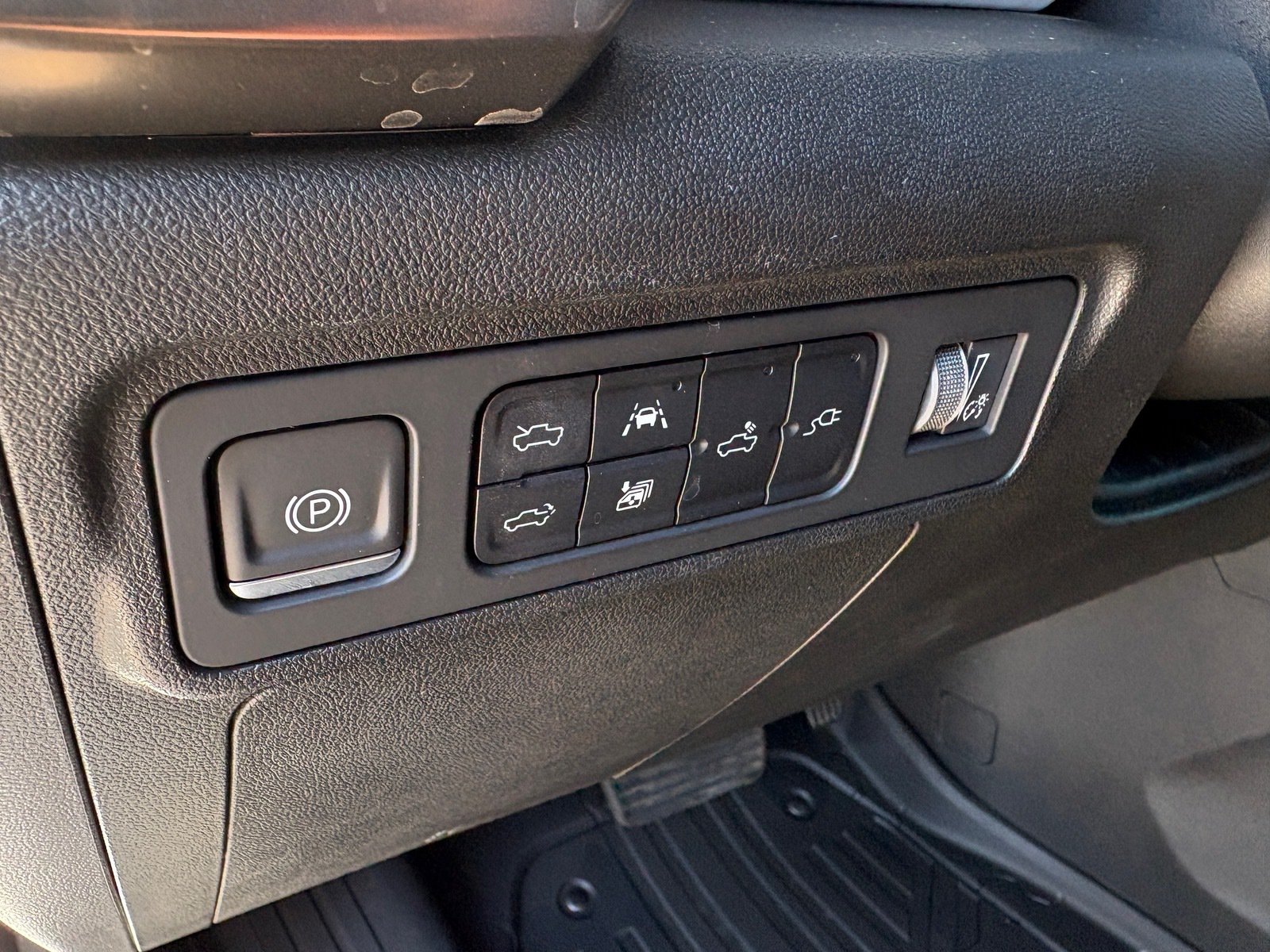 Used 2022 GMC Hummer EV Edition 1 w/ LPO, Illumination Package AWD/4WD image 17