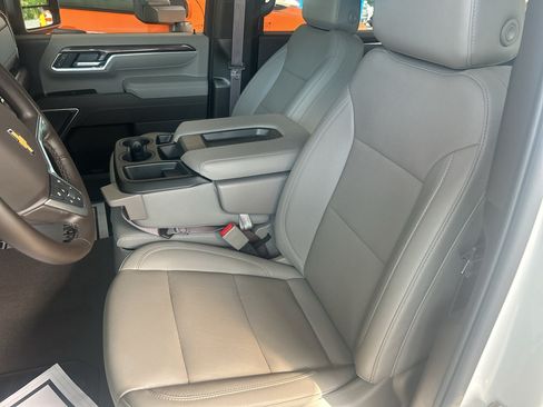 Used 2026 Chevrolet Silverado 2500 LTZ AWD/4WD image 18