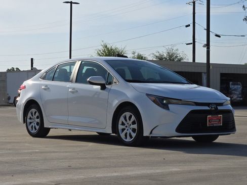Used 2024 Toyota Corolla LE FWD image 7