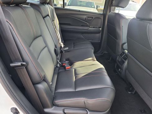 Used 2023 Honda Passport TrailSport image 18