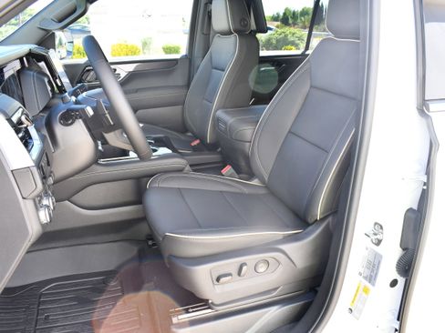 New 2026 GMC Yukon Elevation w/ Elevation Premium Package AWD/4WD image 25