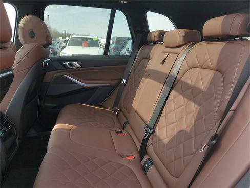 Used 2024 BMW X5 xDrive40i w/ Premium Package image 21