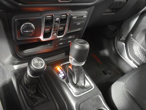 Used 2020 Jeep Gladiator Sport w/ Quick Order Package 24S AWD/4WD image 24