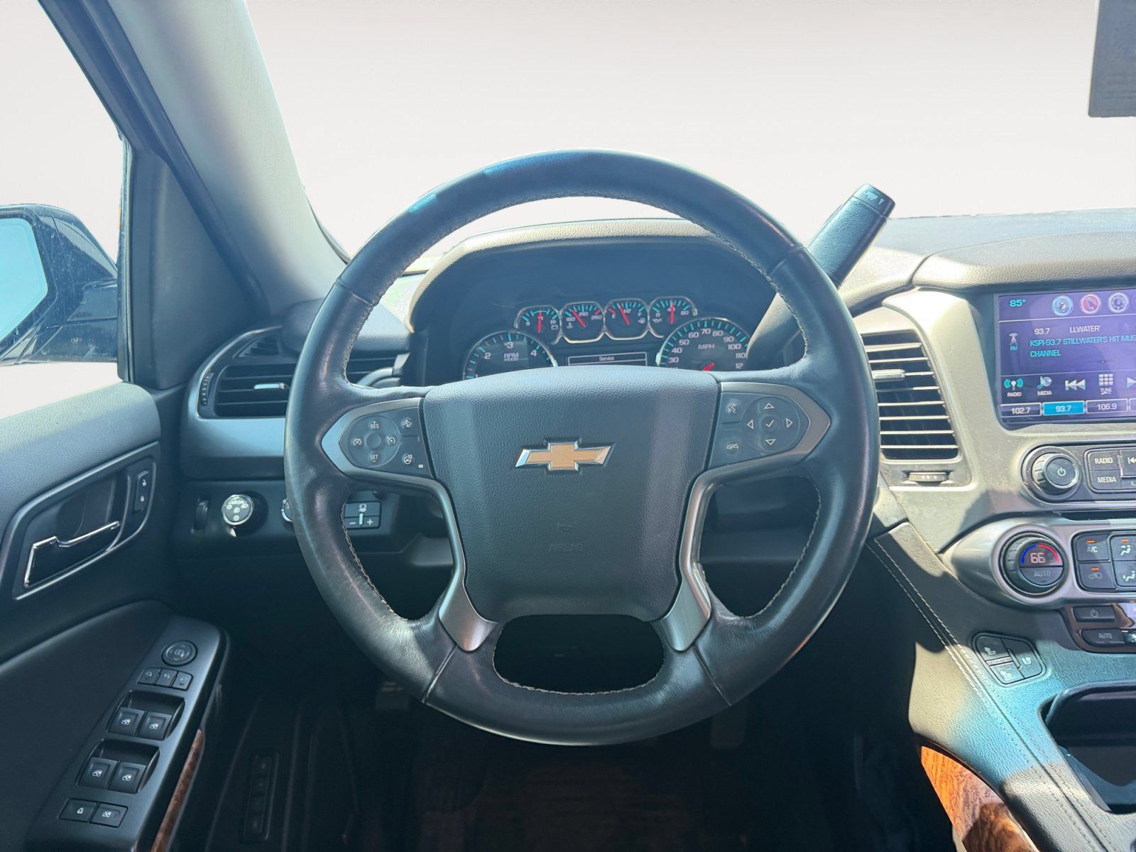 Used 2019 Chevrolet Tahoe Premier w/ RST 6.2L Performance Edition AWD/4WD image 12