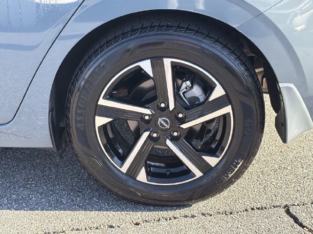 Certified 2024 Nissan Sentra SV FWD image 21