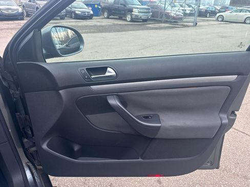 Used 2009 Volkswagen Jetta S FWD image 14