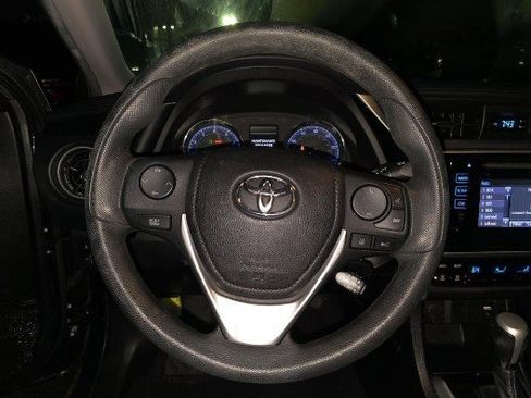 Used 2019 Toyota Corolla LE image 4