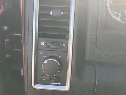 Used 2024 RAM 1500 Classic SLT image 17