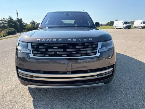 Used 2023 Land Rover Range Rover Autobiography AWD/4WD image 2