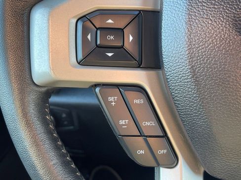 Used 2019 Ford F250 Lariat w/ Lariat Value Package image 8