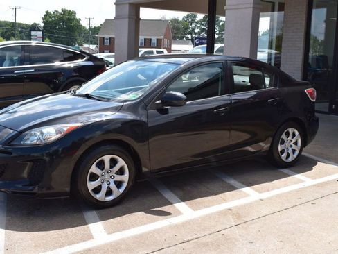 Used 2012 MAZDA MAZDA3 i Sport image 8