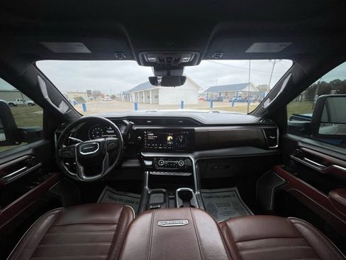 Used 2024 GMC Sierra 2500 Denali Ultimate w/ Max Trailering Package image 10