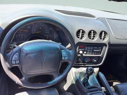 Used 1995 Pontiac Firebird Formula RWD image 14