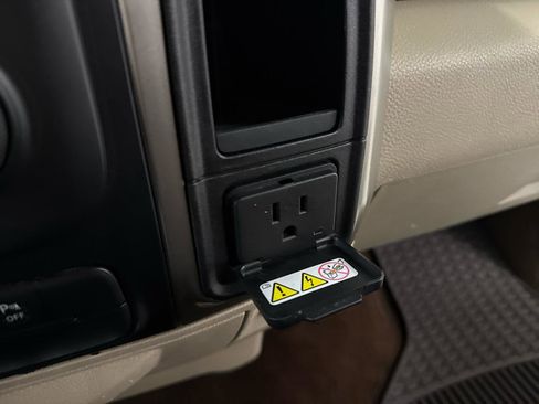 Used 2013 RAM 1500 Classic SLT w/ Protection Group image 23