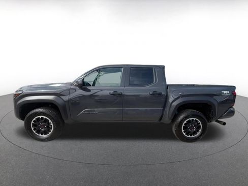 Used 2025 Toyota Tacoma TRD Off-Road AWD/4WD image 9