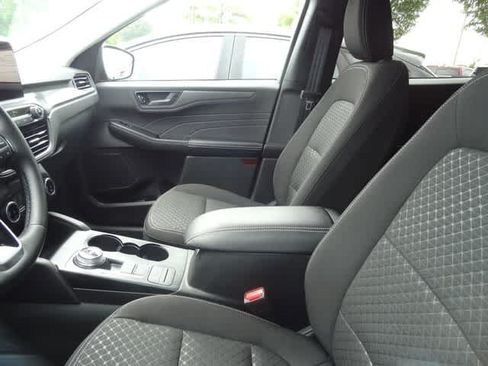 Used 2023 Ford Escape Active AWD/4WD image 7