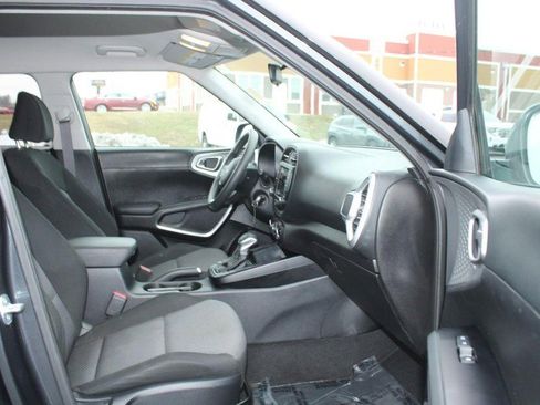 Used 2024 Kia Soul LX w/ Option Group 015 image 12