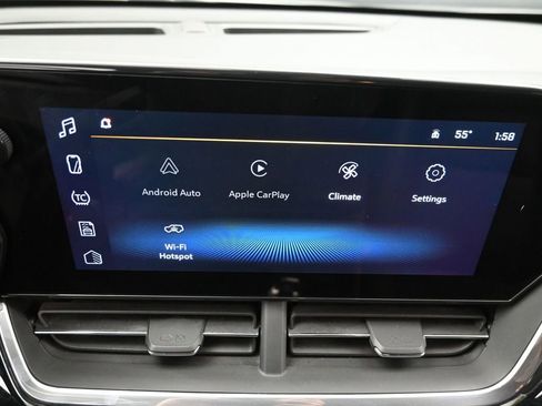 Used 2024 Chevrolet Trax RS w/ Sunroof Package image 18