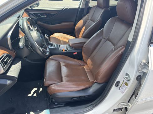 Used 2022 Subaru Outback Touring XT AWD/4WD image 9
