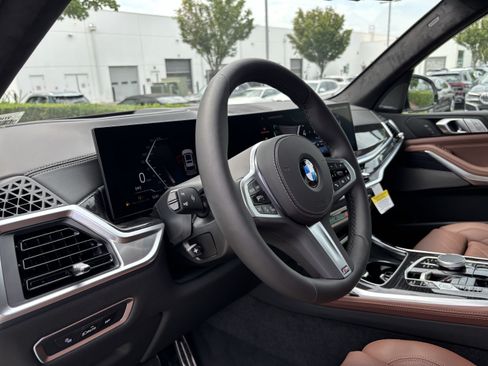 New 2027 BMW X7 xDrive40i w/ M Sport Package AWD/4WD image 17