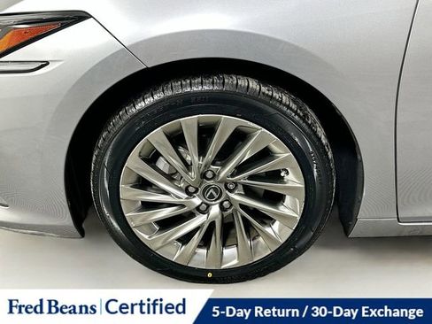 Used 2022 Lexus ES 300h Ultra Luxury image 33