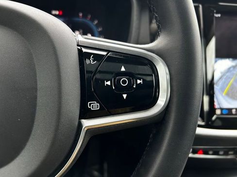 Used 2023 Volvo S60 B5 Plus w/ Climate Package image 17